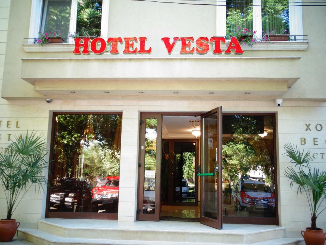 Vesta Hotel Montana Zewnętrze zdjęcie